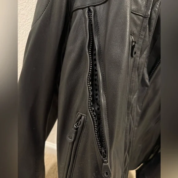 Harley Davidson FXRG Leather Jacket - Picture 6 of 6